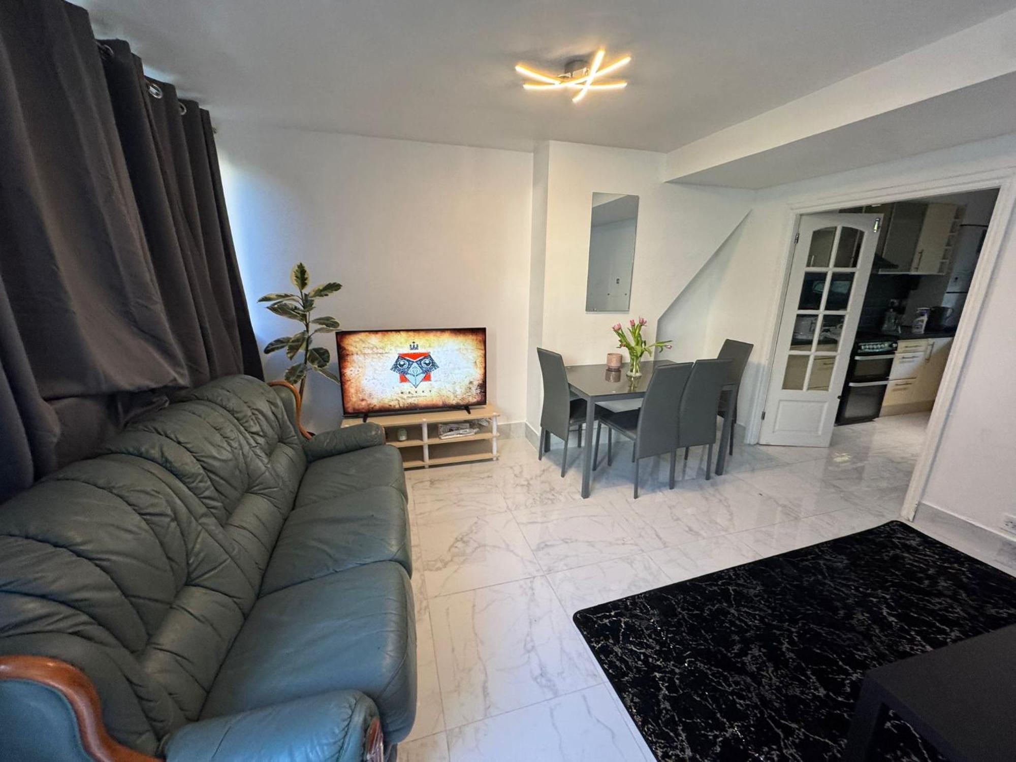 Apartment 3 Bedroom Garden House Maida Vale