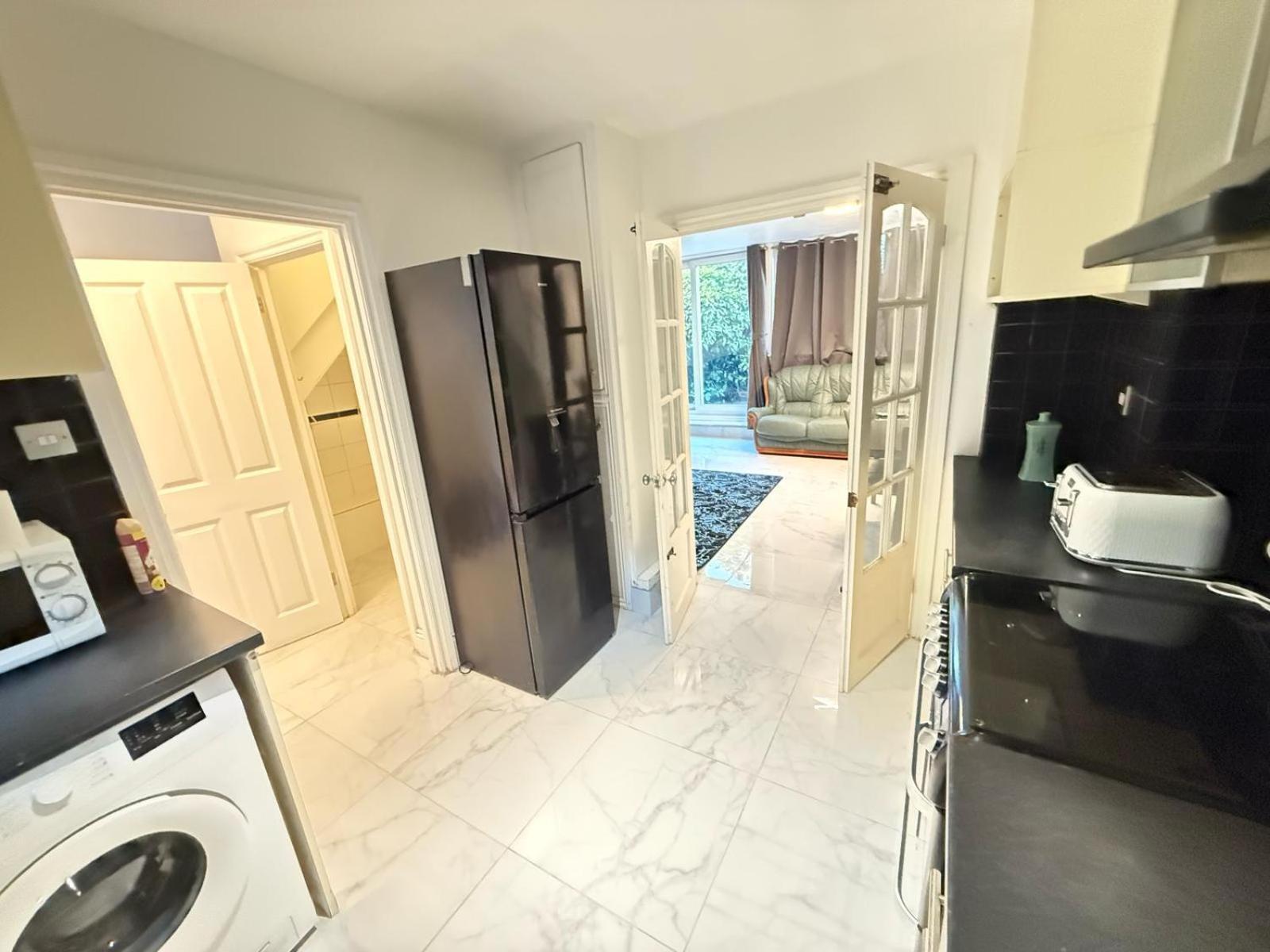3 Bedroom Garden House Maida Vale Apartment *